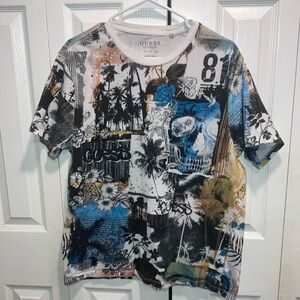 Guess Men's graphic tee size XL
